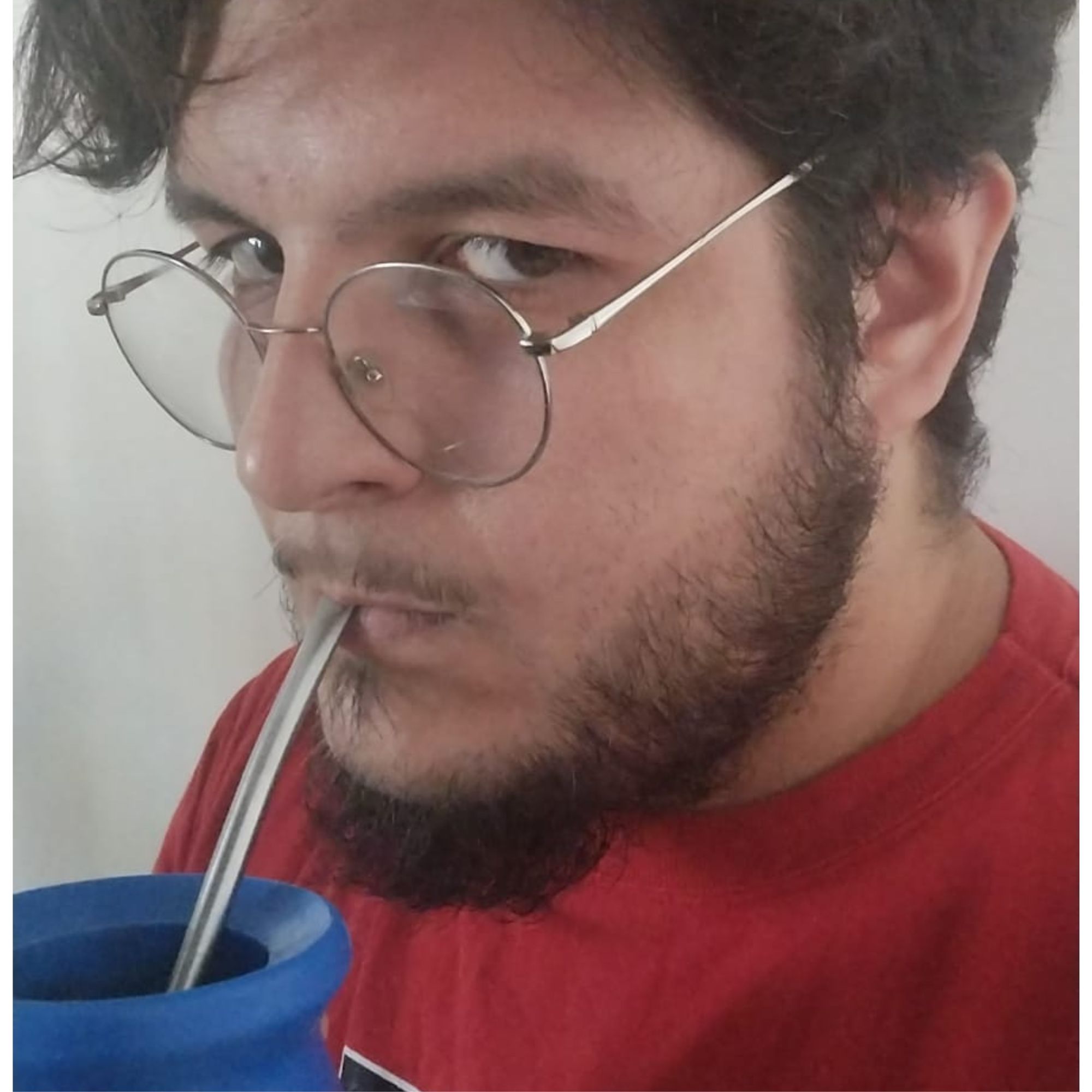 Foto de Saul tomando mate